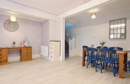 The Burrow House with Hot Tub Park Facilities - Foto 17