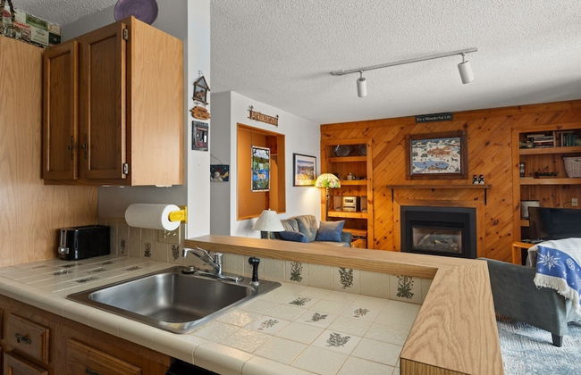 14 Snowside 2 Bedroom Condo by RedAwning - Photo 10