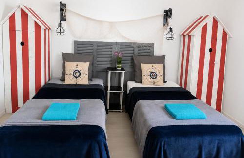 T3 de 35m2 - Bord de mer - plage de la Nartelle- Sainte maxime - piscine partagée -Parking - BBQ - 2 Chambres 2 Salle de bains - Foto 17