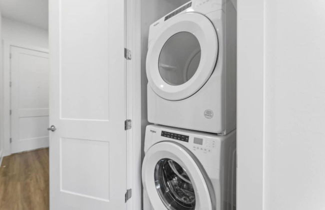 Prime West Downtown Studio w Washer Dryer - Foto 17