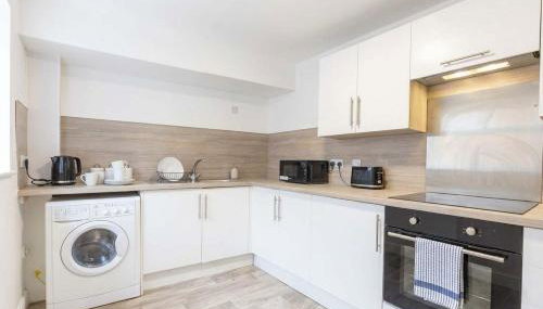 Fabulous 1 Bed Harbour-side Apartment with Balcony - Foto 3