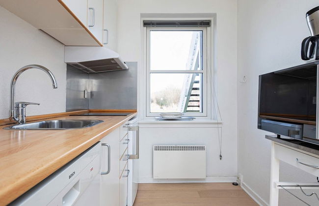 4 Person Holiday Home on a Holiday Park in Borre - Foto 3