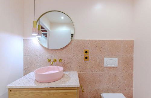 Glamorous pink studio in city center - Photo 16