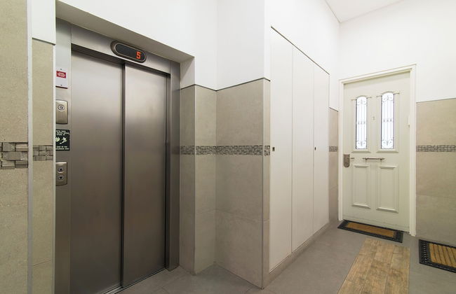 Bauhaus Boutique by TLV2rent - Photo 75