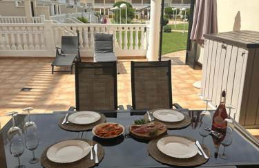 Schöne Unterkunft mit Pool und Terrasse. - Foto 7