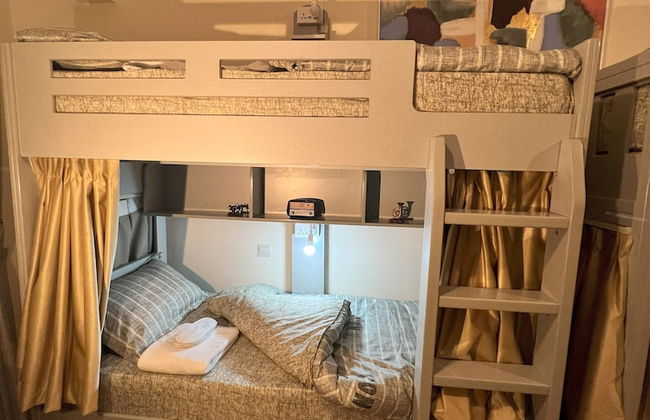 Robin Beach Hostel JBR - Photo 31