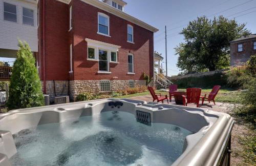 Charming Escape - Private Hot Tub! - Foto 1