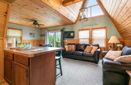 8 Mi to Dogwood Canyon Cozy Cabin with Deck - Foto 5