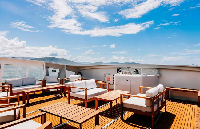 Whitsundays Islands Boat Tour - Photo 4