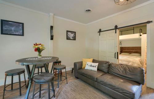 Swaying Pines Cabin w/EV Charger - Foto 6