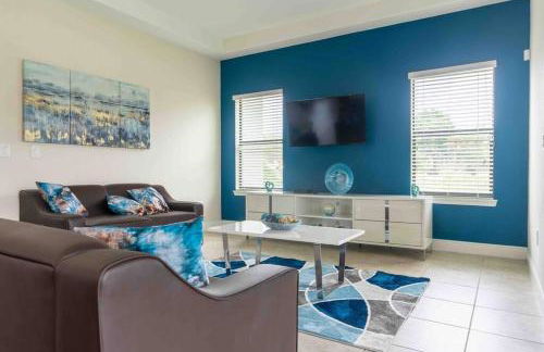 SPACIOUS 6bdrm Villa near ALL the attractions!! - Foto 19