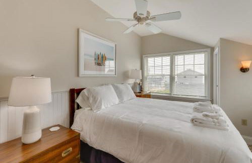 Walk to Beaches Sunny East Haven Home with Grill - Foto 15