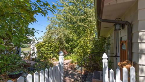 SQ Rose Bud 1 - Photo 5