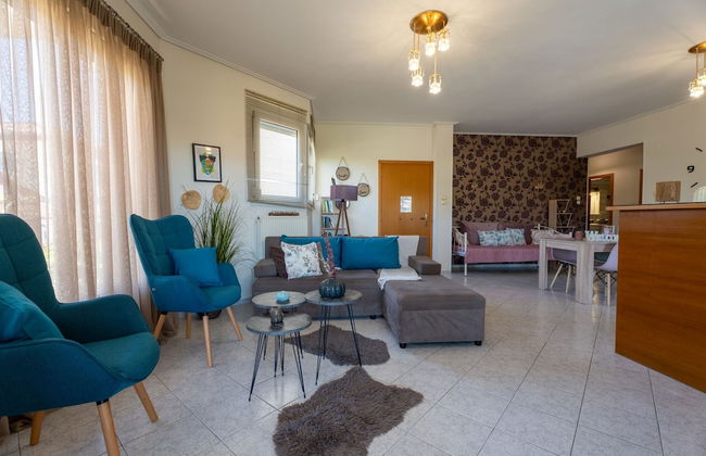 Estell s Sweet Luxury House - Photo 1