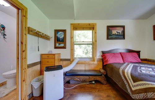 Cozy Countryside Cabin in Robie Creek Park! - Foto 18