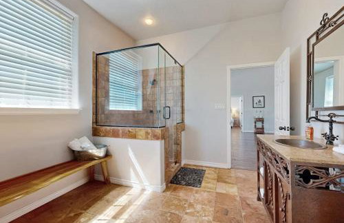 4-Bedroom Spacious Home with Guest House & Pool, Located on 9 Acres of Land - Foto 36