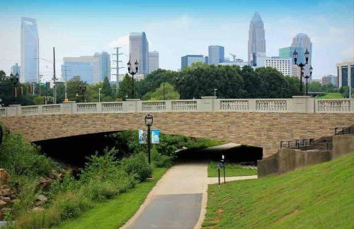 Luxury Dilworth 1BR ◉ Near Food, Shops & Greenway - Foto 3