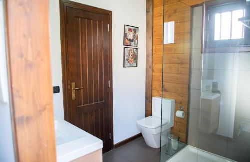 Acogedora Casa de Madera con piscina - Foto 34