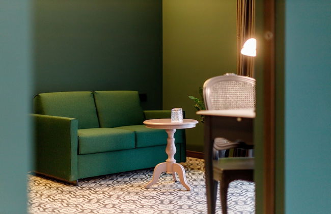 Hotel DeVille - Photo 21