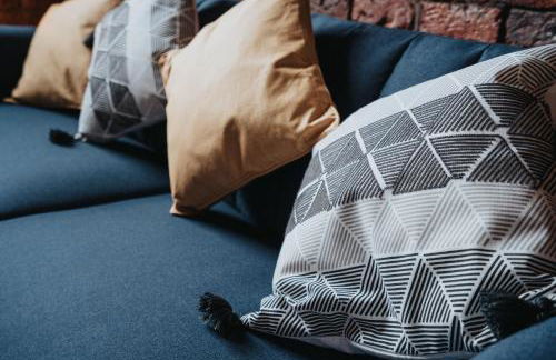 Liverpool Warehouse Flat - Sleeps 5, WiFi, Free On-Site Parking - Foto 14