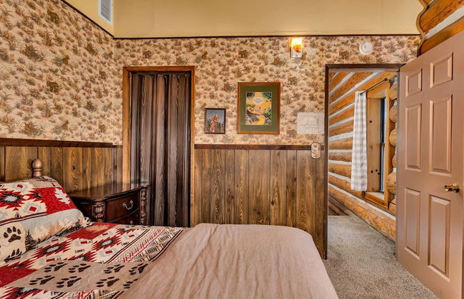 The Log Home Quintessential Log Cabin in Ynp! - Foto 10