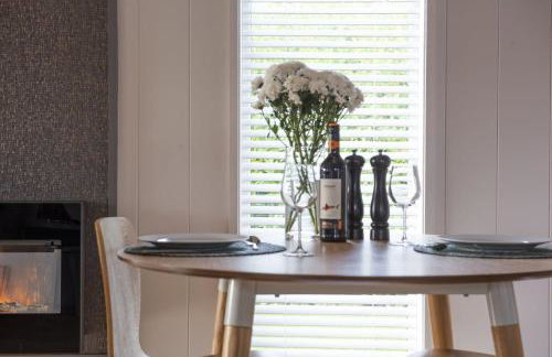 Charterhouse, Strawberryfield Park - Photo 7