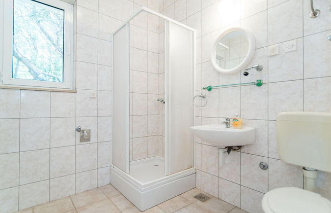 Apartments Neva- Standard Two Bedroom Apartment With Terrace and Sea View - Foto 7