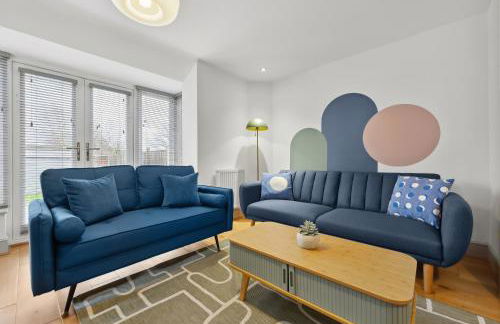 NEC Birmingham Airport Modern Village Retreat, Sleeps 7, Free Parking - Foto 2