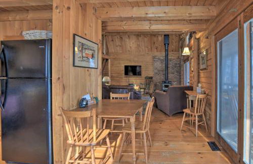 Rustic Madison Treehouse Cabin with Game Room! - Foto 7