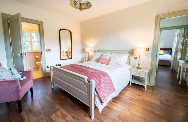 Luxury Castle Lodge - Photo 8