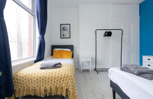 Open Mind Property - 4BR, 17 Guests & Free Parking - Foto 8