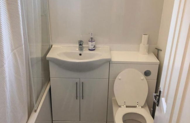 Small Modern Comfortable 2 Bedroom Apartment - Cmyr - Foto 21