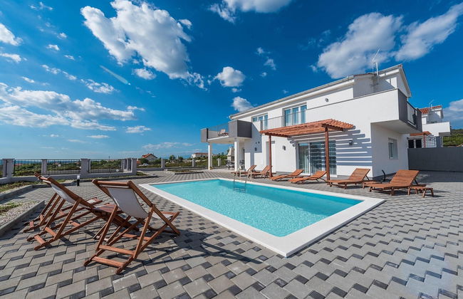 Stylish Villa With Private Pool and Terrace - Foto 1