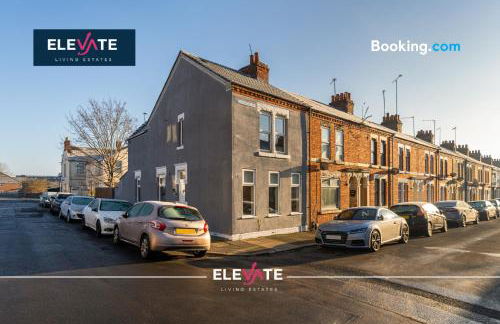 Last-Minute Specials l Limited-Time Deal l Sleeps Up To 6 Guest l Free Parking, Families, Business Stay l By Elevate Living Estates Short Lets & Serviced Accommodation Northampton - Photo 39