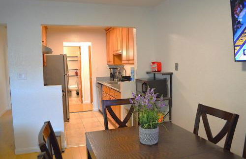 Modern 3 Bedroom Suite with AC for Family and Work group - Photo 36