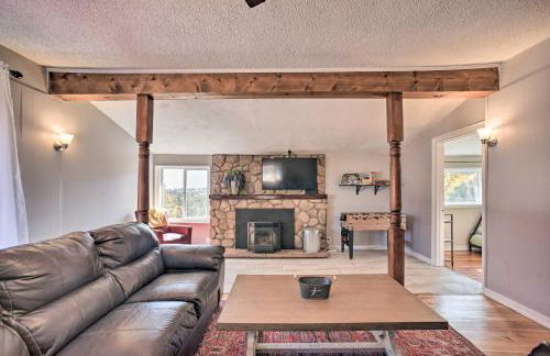 Walkable Palmer Lake Home with Deck and View! - Foto 6
