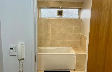 Modern 1-Bed Retreat Cozy, Bright and Central - Foto 13