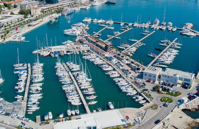 Beachfront Apartment With Balcony and Parking - Foto 29