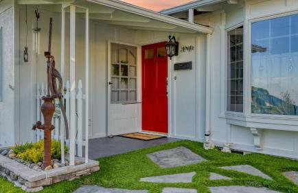 Coastal Retreat with Hot Tub Ocean Views Backyard Fun Newport Oasis by AvantStay - Foto 35