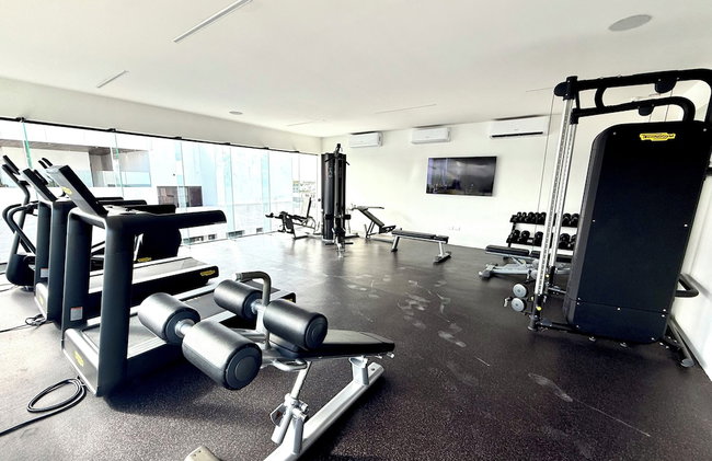 SERENADA 2nd floor 2 bedroom condo By DPM - Foto 25