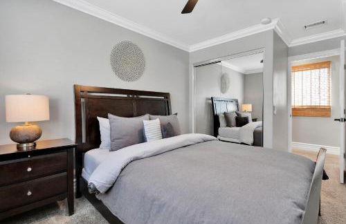 Beach Escape with Patio! 2 Min Walk to Sand & Surf - Foto 48