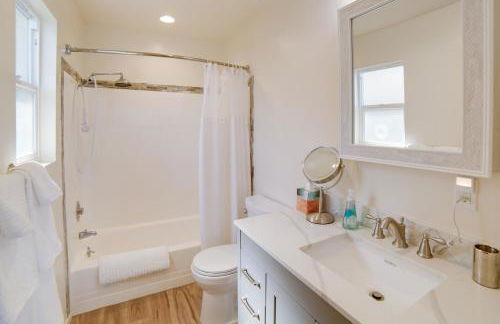 Waterfront Lakeport Rental Home with Private Dock! - Foto 13