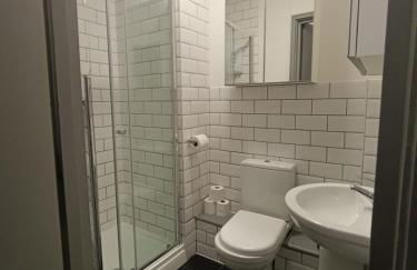 Open Mind Property -2BR Flat Commercial Road - Foto 5