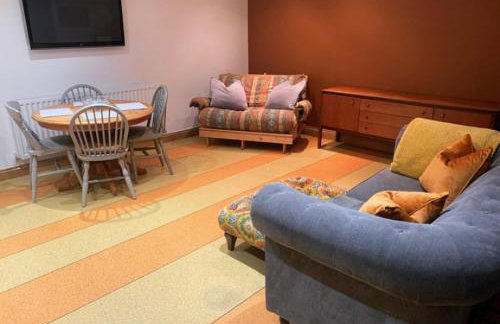 Annie the Annex, A self contained home from home fully equipped space with street parking - Foto 9