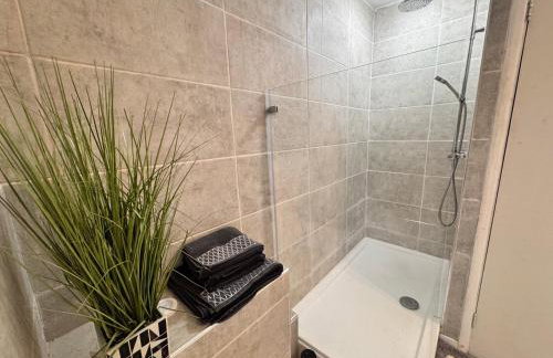 Best Deal 1 Bed Apartment 5 minutes from Bedford - Foto 34