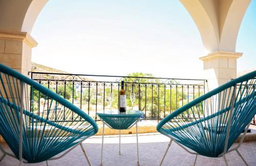 Maria's Private Residence - Photo 6