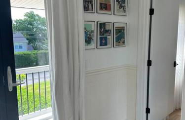 The Most Desired Summer Retreat with Private Pool Just 5 Minutes from the Beach - Foto 38