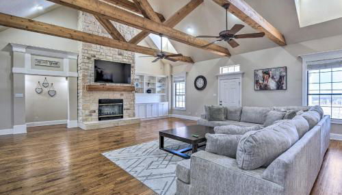 8 Mi to White Rock Lake Spacious Krum Home - Foto 2