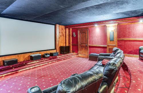 Elegant 6,300-Sq-Ft Family Home with Hot Tub in Orem - Photo 1