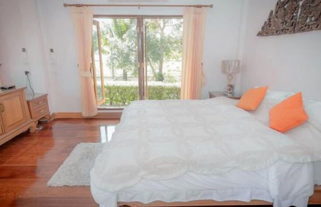 Tharnrarin Villa Suphan Buri - Photo 6